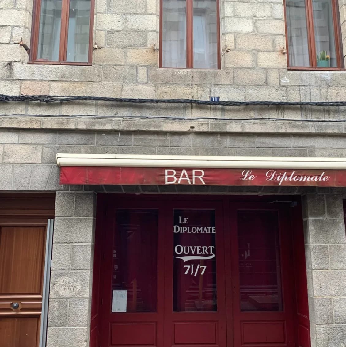 Lannion — Façade — avant